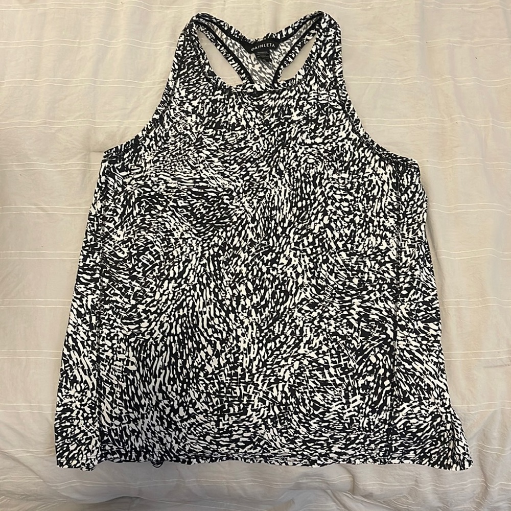 Ultimate train tank size M